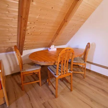 13 Seč